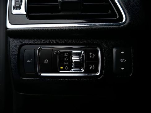 Certified 2023 Lincoln Navigator Reserve AWD/4WD image 18