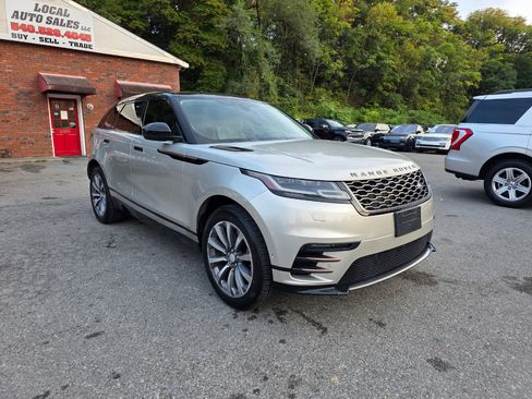 Used 2018 Land Rover Range Rover Velar R-Dynamic SE image 3