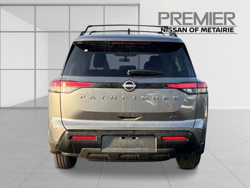 New 2026 Nissan Pathfinder SV image 4