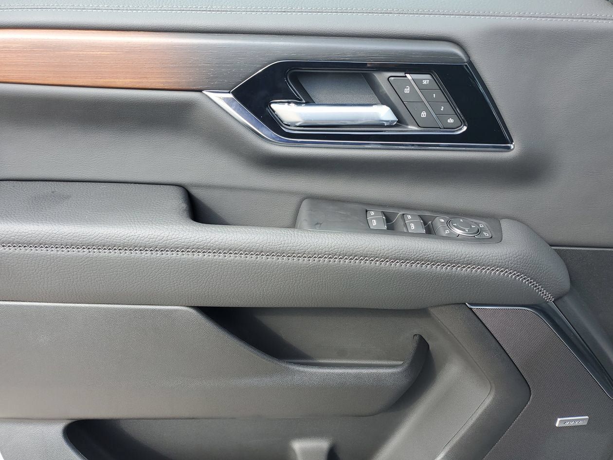 New 2026 GMC Yukon Denali RWD image 17