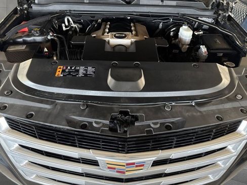 Used 2019 Cadillac Escalade Luxury image 28