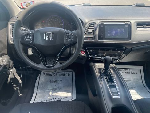 Used 2017 Honda HR-V EX image 18