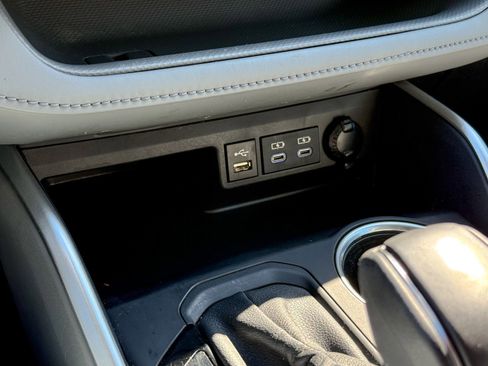 Used 2022 Toyota Highlander XLE image 22