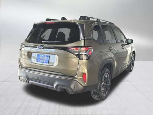 Certified 2025 Subaru Forester Premium image 7