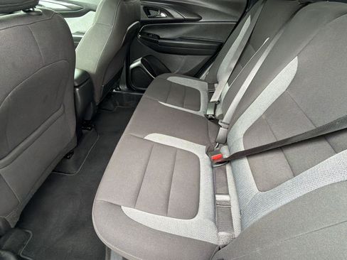 Used 2025 Chevrolet TrailBlazer LT FWD image 24