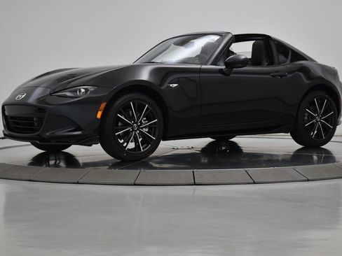New 2026 MAZDA MX-5 Miata RF Grand Touring w/ Appearance Package RWD image 16