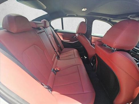 Used 2025 BMW 330i Sedan image 19