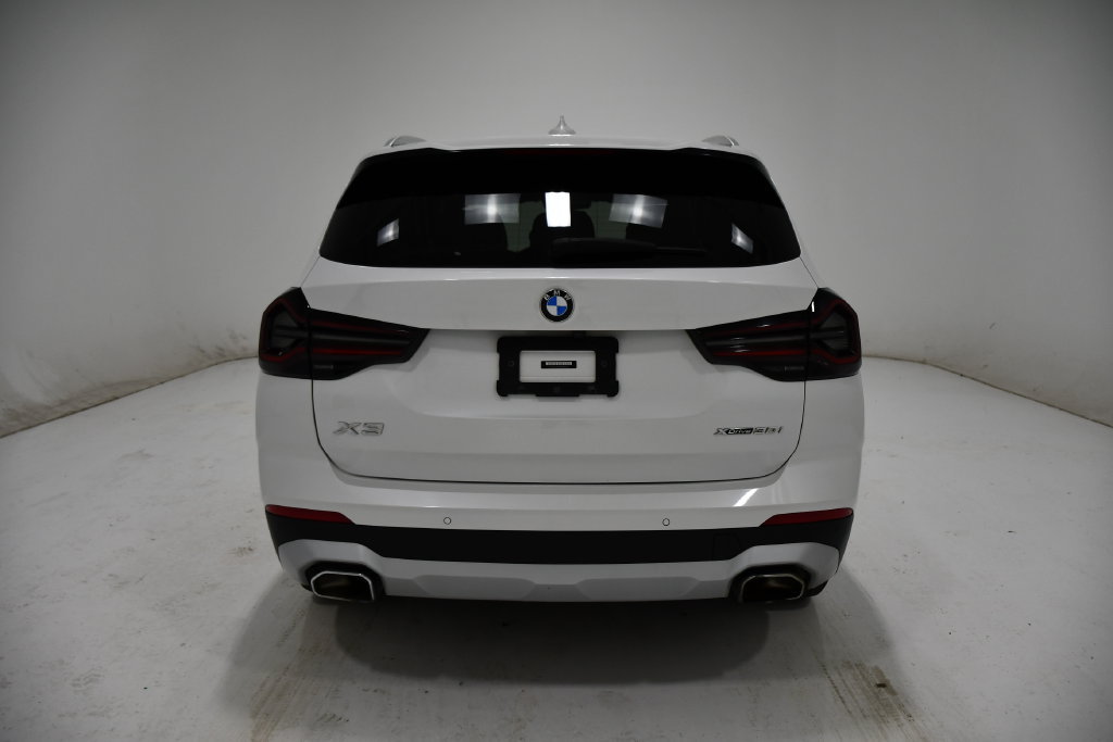 Used 2022 BMW X3 xDrive30i w/ Convenience Package AWD/4WD image 4