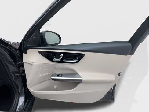 Used 2022 Mercedes-Benz C 300 Sedan image 32