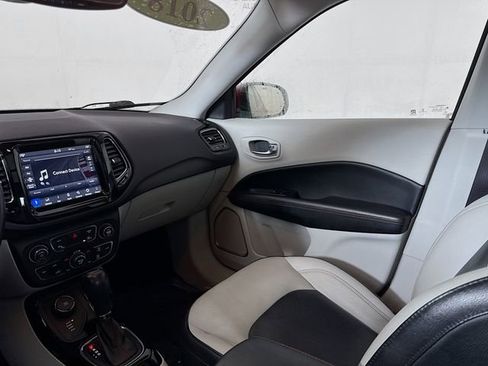 Used 2018 Jeep Compass Limited w/ Navigation Group image 23