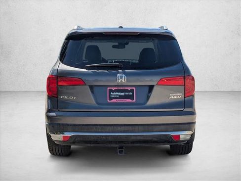 Used 2017 Honda Pilot Touring image 7