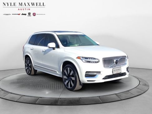 Used 2022 Volvo XC90 T8 Inscription w/ Advanced Package image 2