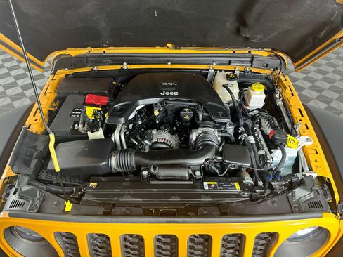 Used 2021 Jeep Gladiator Rubicon AWD/4WD image 33