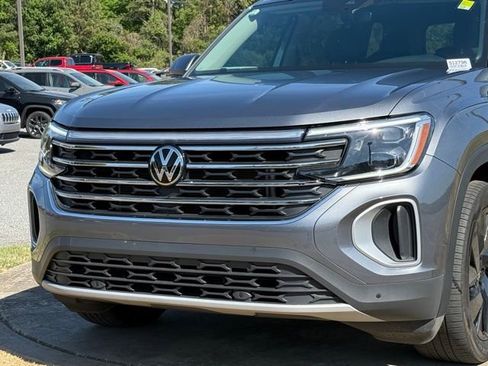 Used 2024 Volkswagen Atlas SE image 10