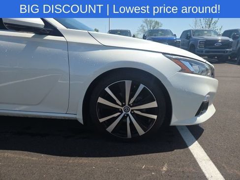 Used 2020 Nissan Altima 2.0 Platinum FWD image 5