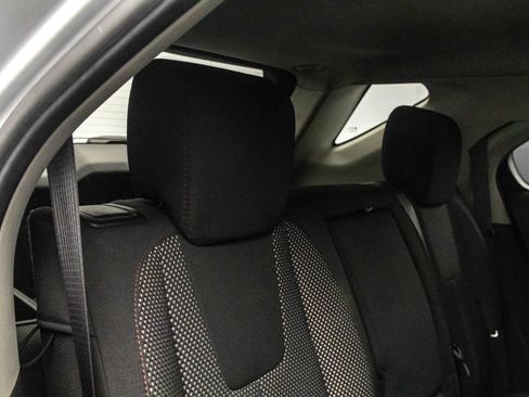 Used 2011 Chevrolet Equinox LT w/ Driver Convenience Package image 32