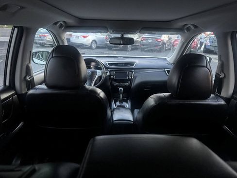 Used 2015 Nissan Rogue SL w/ SL Premium Package AWD/4WD image 9