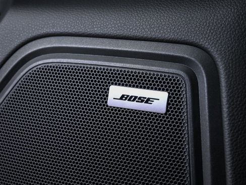 New 2026 Porsche Macan image 7