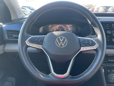 Used 2024 Volkswagen Taos SE image 20