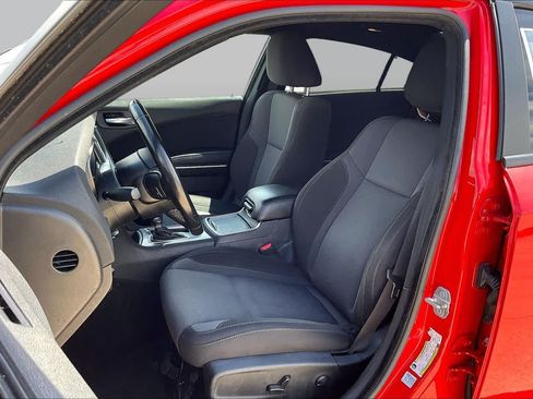 Used 2022 Dodge Charger SXT RWD image 8