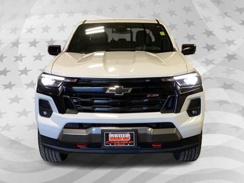 Used 2024 Chevrolet Colorado Z71 w/ Z71 Convenience Package 2 AWD/4WD image 9