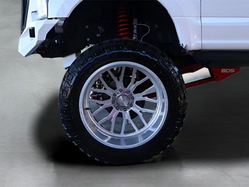 Used 2018 Ford F250 Lariat w/ Lariat Ultimate Package image 9