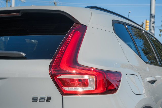 New 2026 Volvo XC40 B5 Core w/ Protection Package Premier AWD/4WD image 7