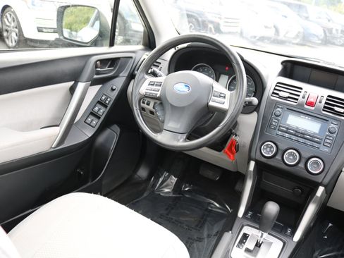 Used 2014 Subaru Forester 2.5i Premium w/ All-Weather Package image 31