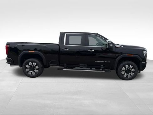 New 2026 GMC Sierra 2500 Denali w/ Denali Reserve Package AWD/4WD image 8