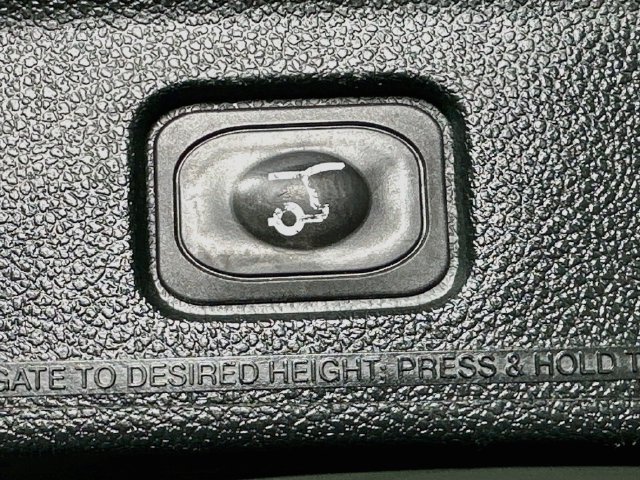Used 2019 Ford Explorer Limited w/ Class III Trailer Tow Package AWD/4WD image 13