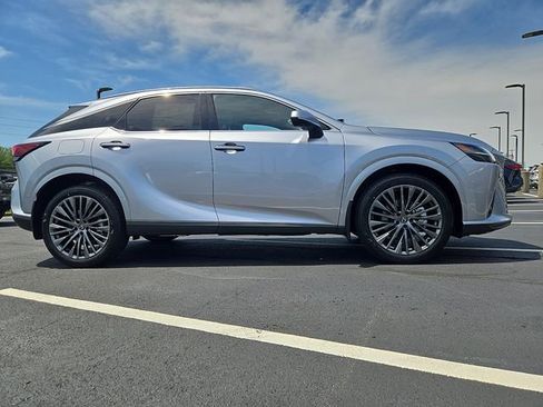 New 2026 Lexus RX 450h AWD image 2