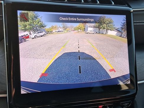 Used 2023 Jeep Grand Cherokee Limited image 19