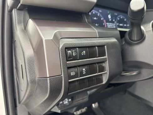 Used 2025 Toyota Tacoma TRD Sport AWD/4WD image 35