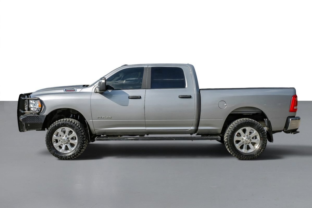 Used 2024 RAM 2500 Big Horn w/ Safety Group AWD/4WD image 9