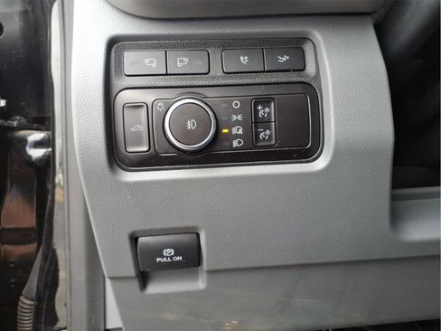 Used 2023 Ford F250 XLT w/ XLT Premium Package image 19