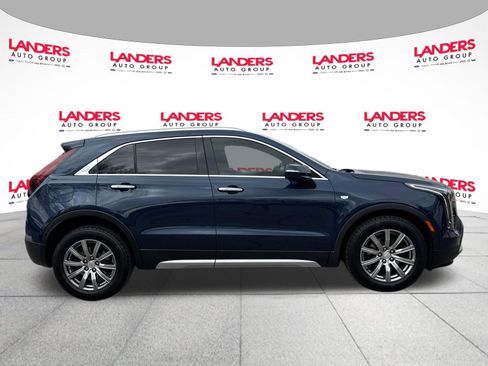 Used 2020 Cadillac XT4 Premium Luxury image 2