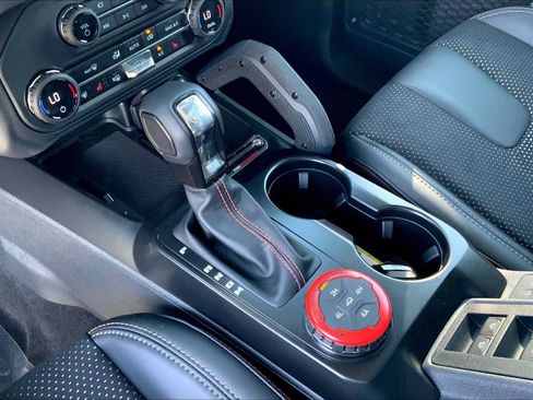 Used 2025 Ford Bronco Raptor AWD/4WD image 5