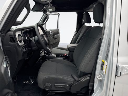 Used 2024 Jeep Wrangler Unlimited Sport AWD/4WD image 11