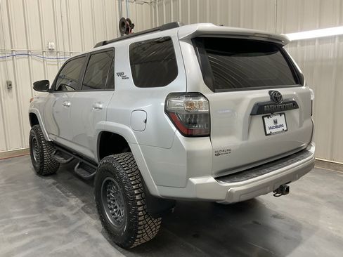 Used 2019 Toyota 4Runner TRD Off-Road image 20