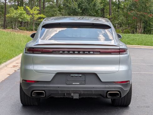 Certified 2025 Porsche Cayenne Coupe AWD/4WD image 21