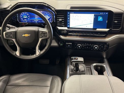 Used 2025 Chevrolet Silverado 1500 LT w/ Z71 Off-Road Package AWD/4WD image 24