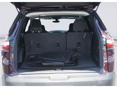 Used 2019 Chevrolet Traverse LT w/ LPO, Floor Liner Package FWD image 33