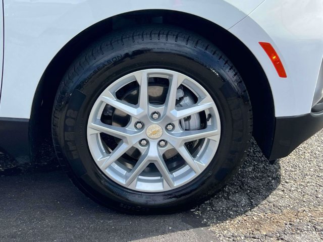 Used 2024 Chevrolet Equinox LT FWD image 10