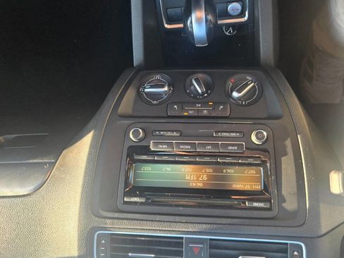 Used 2015 Volkswagen Jetta SE FWD image 44