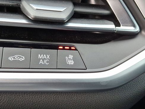 Used 2023 BMW X5 xDrive40i w/ Luxury Seating Package image 23