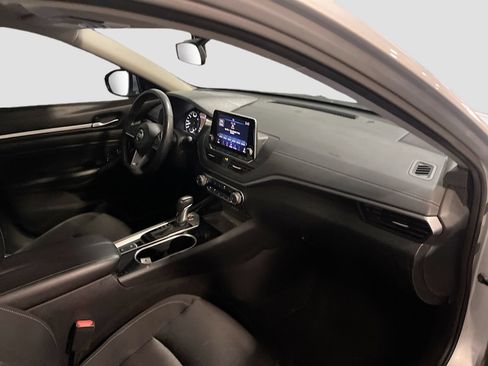 Used 2021 Nissan Altima 2.5 SV w/ SV Premium Package FWD image 27