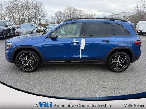Used 2026 Mercedes-Benz GLB 250 4MATIC image 5