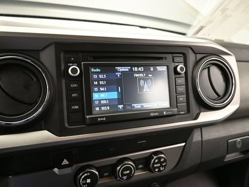 Used 2019 Toyota Tacoma SR5 RWD image 37