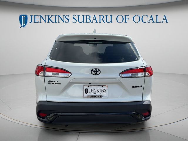 Used 2024 Toyota Corolla Cross AWD Hybrid image 4