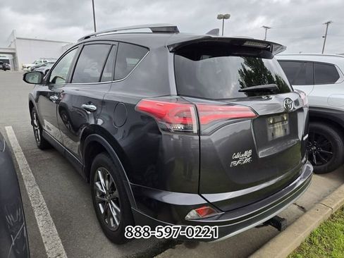 Used 2018 Toyota RAV4 Limited FWD image 4